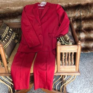 Chico pantsuit. Slim fit for size 8 or 10 person
